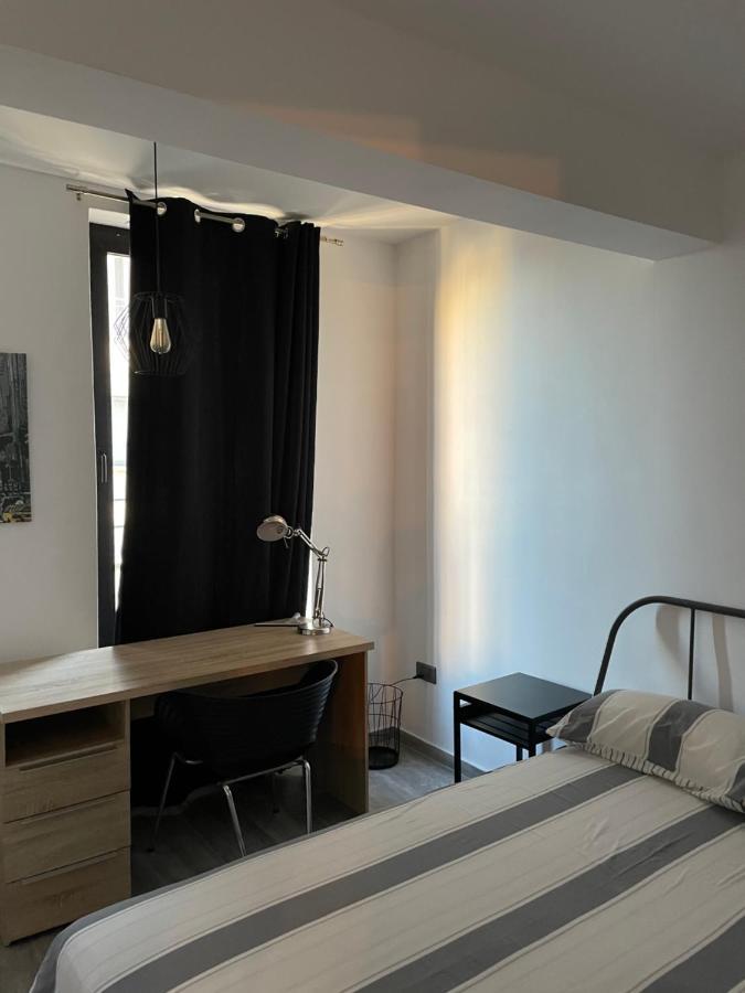 Spacious Seaview Sliema Apt, Steps From Valletta Ferry Exterior foto