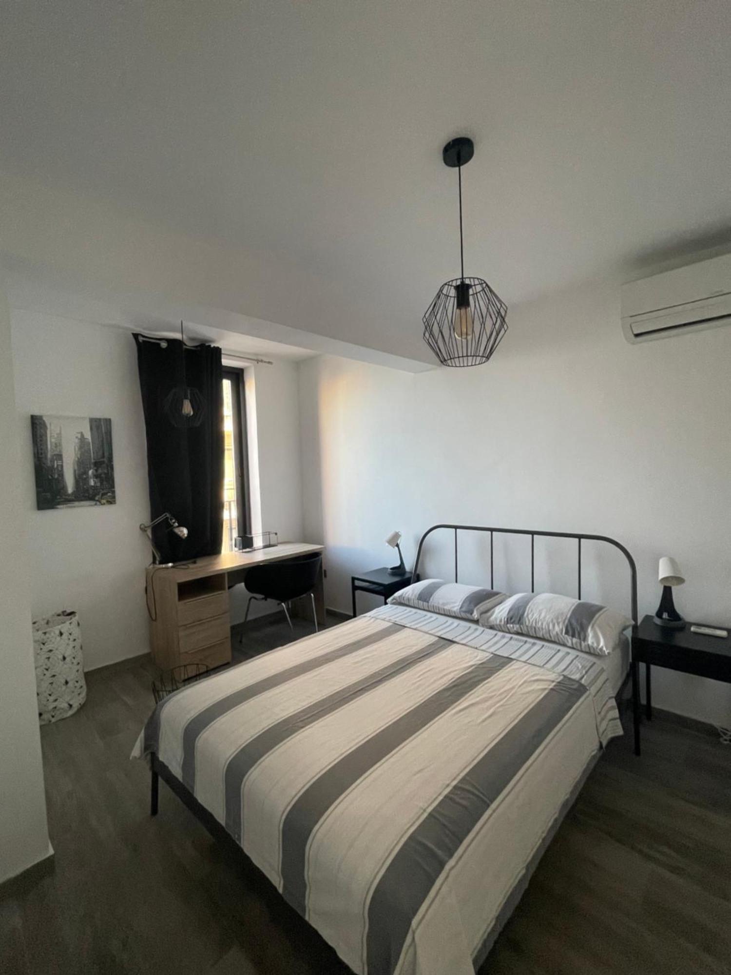 Spacious Seaview Sliema Apt, Steps From Valletta Ferry Exterior foto