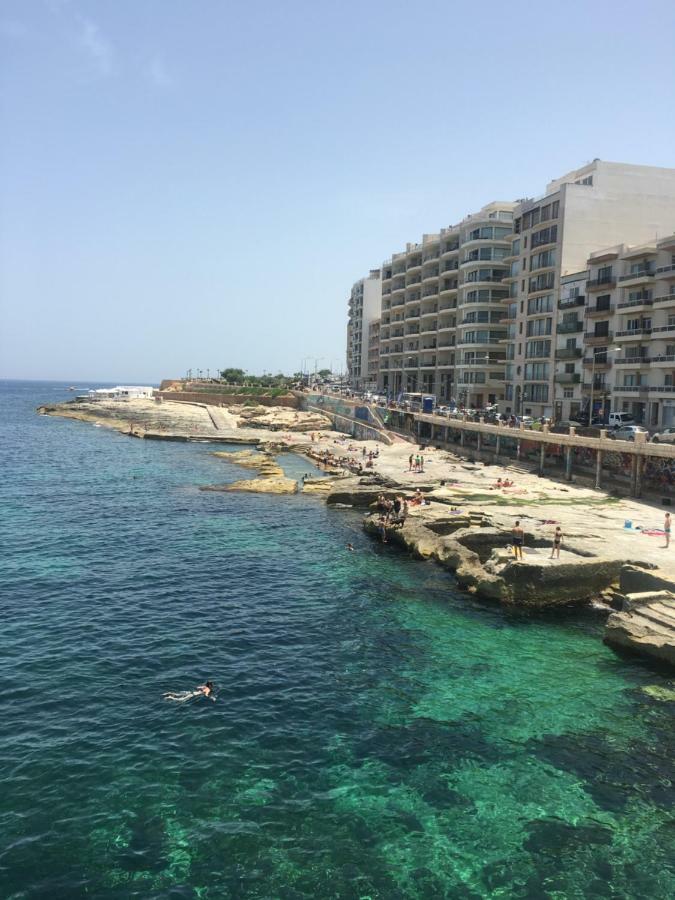 Spacious Seaview Sliema Apt, Steps From Valletta Ferry Exterior foto